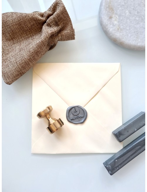 Spersonalizowany okrągły stempel mosiężny do laku z Twoim logo firmowym